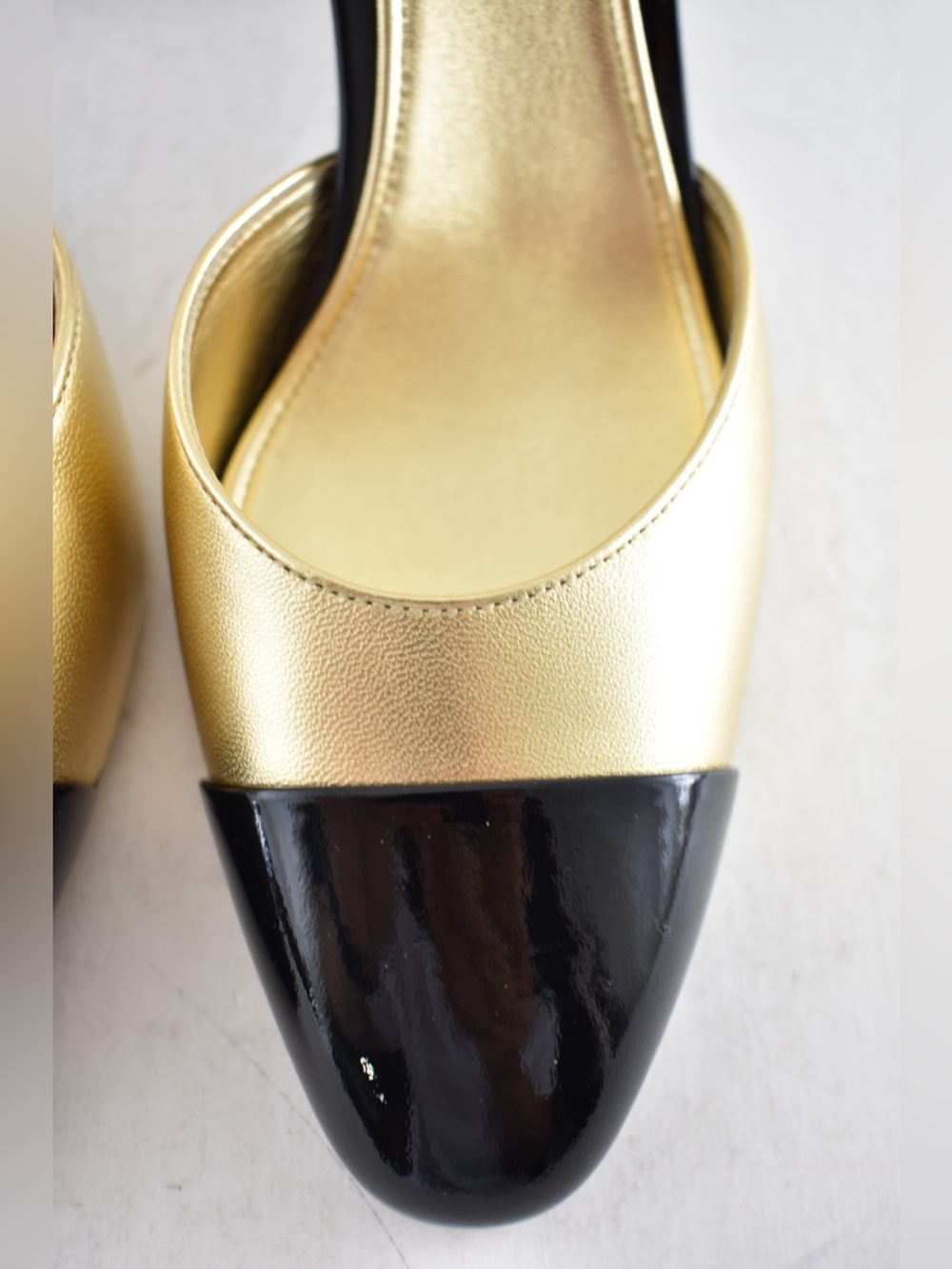 Chanel 26A Metiers Blazy Gold Black Red Apple Sling CC Slingback Heel Pump 38 - Picture 7 of 16